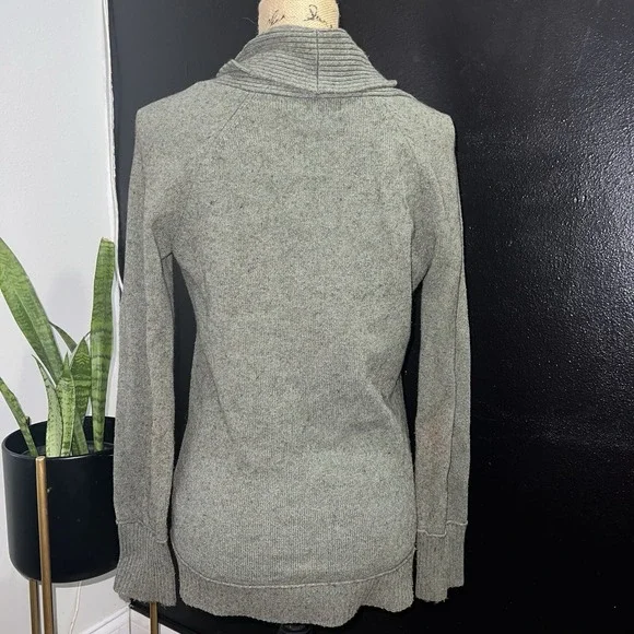 Eddie Bauer Sweater Womens Small Sage Green Pullover Wool Blend Ribbed Collar‎ - Picture 3 of 8